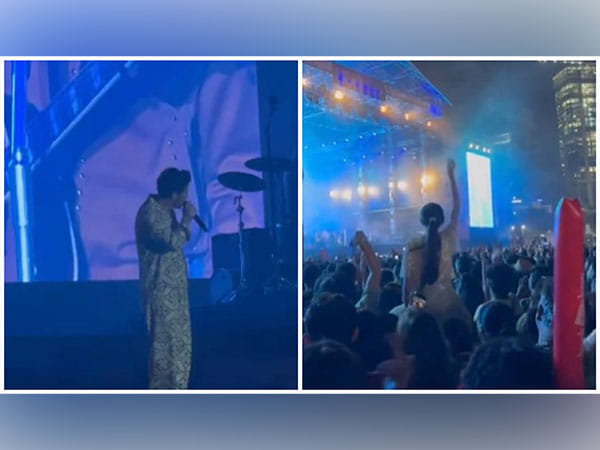  Crowd chants 'Jiju' during Nick Jonas' performance at Lollapalooza India