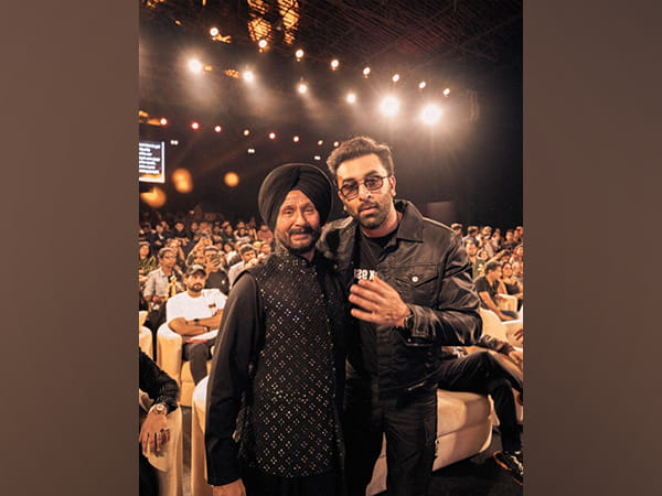 69th Filmfare Awards: Bhupinder Babbal wins Best Playback Singer award for 'Arjan Vailly'