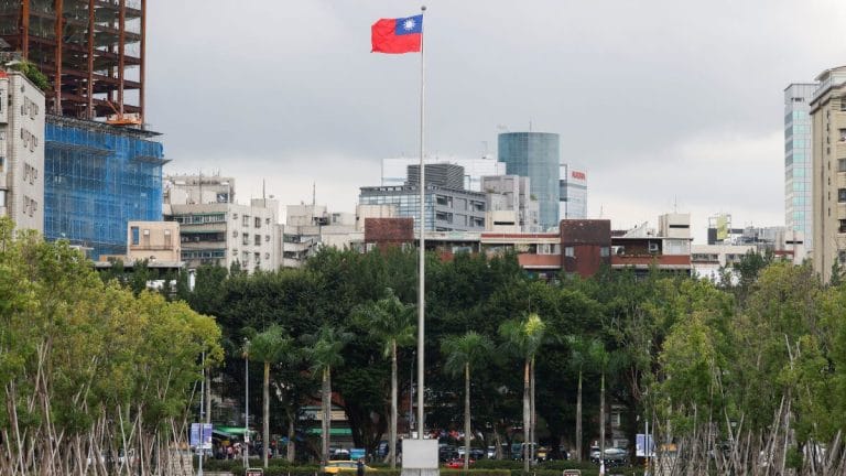 Taiwan spots 3 Chinese balloons over major air base