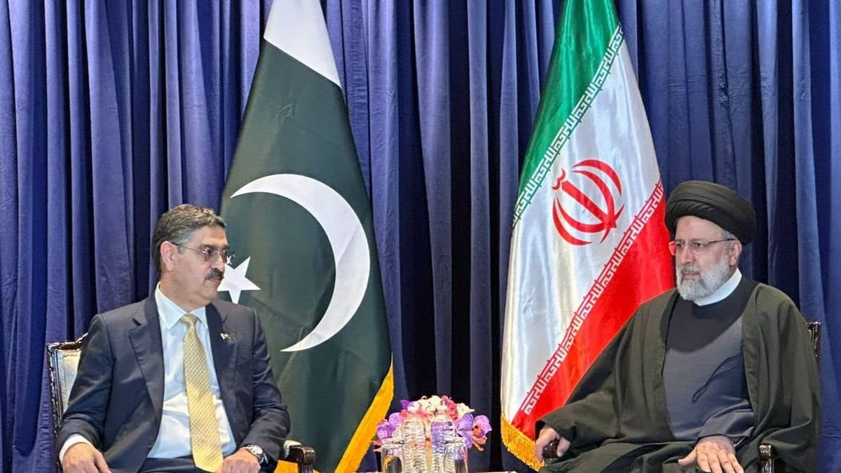 Pakistan Raksar Iran attack on Pakistan. Why Pakistan Army retaliated strongly