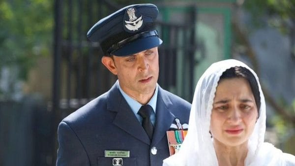 Hrithik Roshan praises 'Fighter' co-star Sanjeeda Sheikh, calls her, 