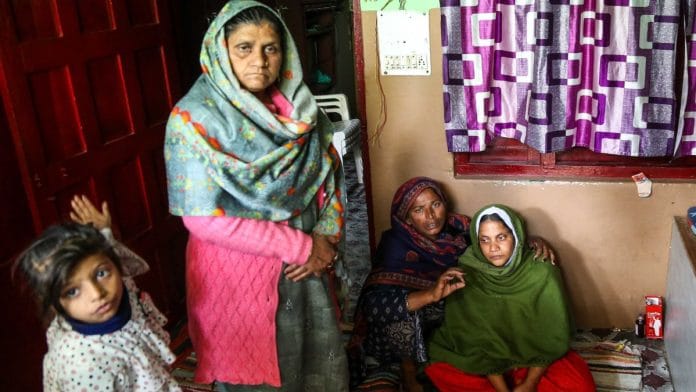 The family of Zahid Hussain and Mohammed Anas | Photo: Suraj Singh Bisht