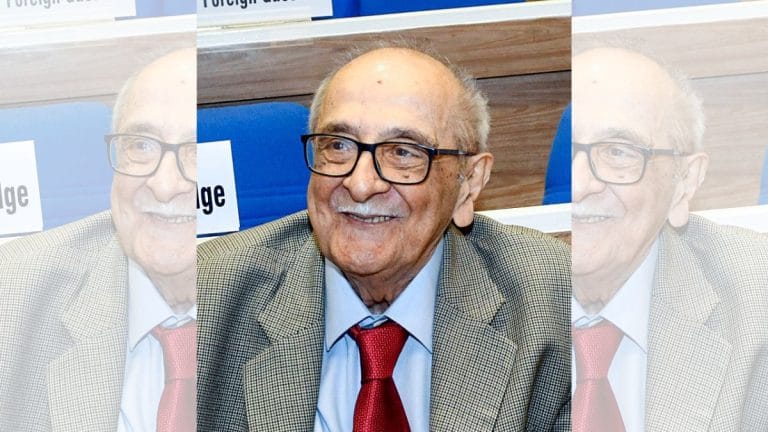 Advocate Fali Nariman stood for what was right. Even at the risk of upsetting judges