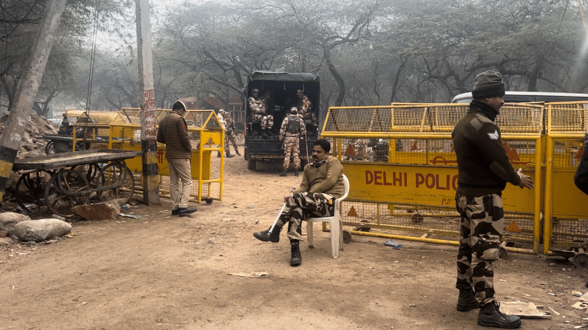 Barricaded roads leading to Masjid Akhunji in Mehrauli | Photo: Zenaira Bakhsh | ThePrint