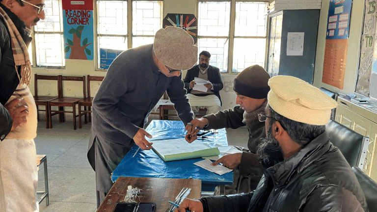Counting of votes begins in Pakistan after polling day marred by Taliban violence, booth capture
