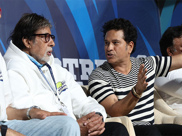 Big B is all praise for 'Master Blaster' Sachin Tendulkar