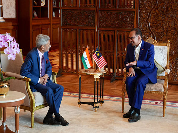 EAM Jaishankar calls on Malaysian PM, appreciates his vision for India-Malaysia ties