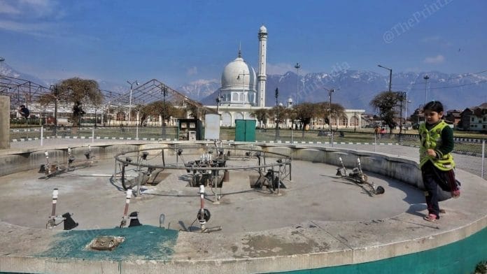 A defunct fountain outside the Hazratbal shrine in Srinagar | Praveen Jain | ThePrint