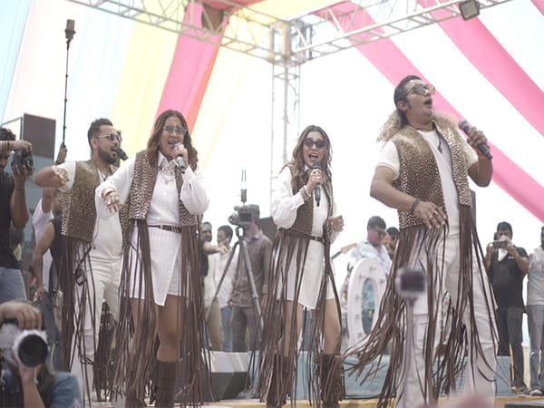 V4 Once More Electrifies the Crowd at Iconic G9s HOLI BASH in Surat with Unforgettable Performance