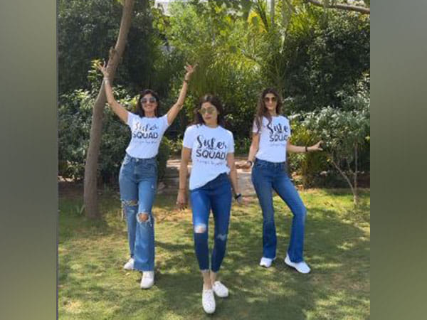 Shilpa Shetty grooves to Himmatwala song with sister Shamita and friend Akanksha