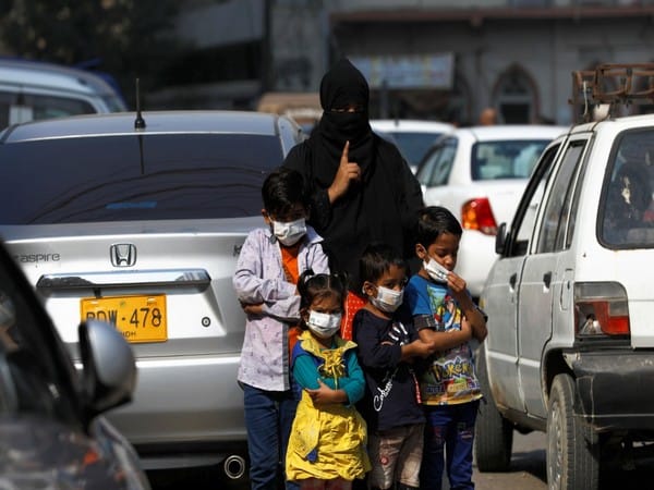 Pakistan: Five children die after drinking contaminated water from borewell in Sindh 