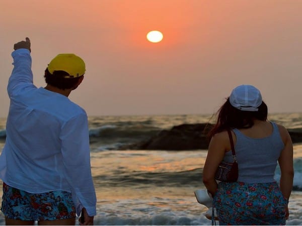 Sara Ali Khan enjoys sibling time with Ibrahim Ali Khan in recent vacation pics