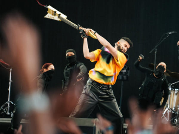AP Dhillon receives backlash for breaking guitar during his performance at Coachella