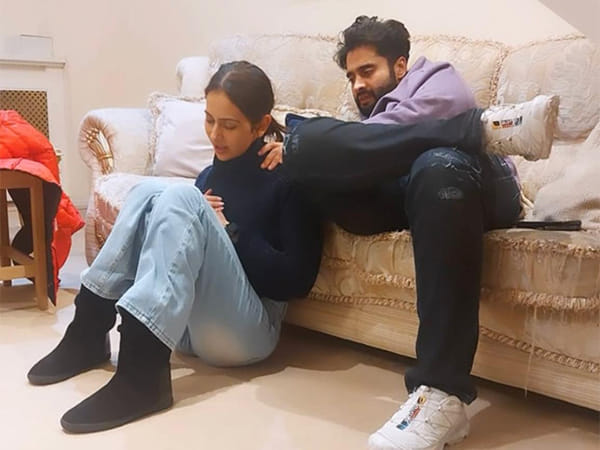 Rakul Preet Singh shares cute 'husband appreciation' post for Jackky Bhagnani, calls him 