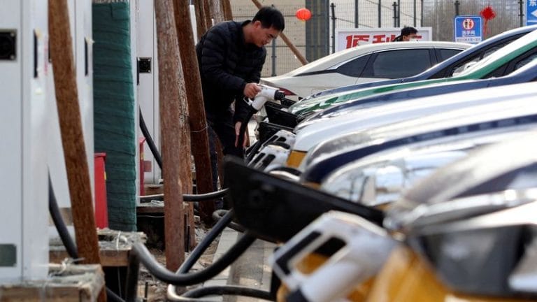 Why the future of cars does not look electrified