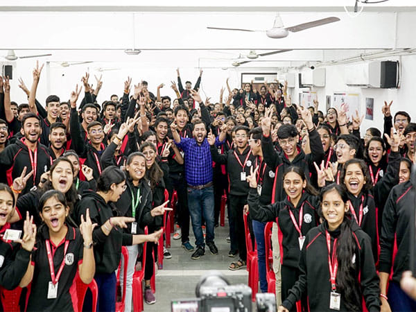 Physics Wallah (PW) Celebrates Success in CBSE 2024 Board Results: Over 2500 Students Score 95%+ & above in 10th & 12th