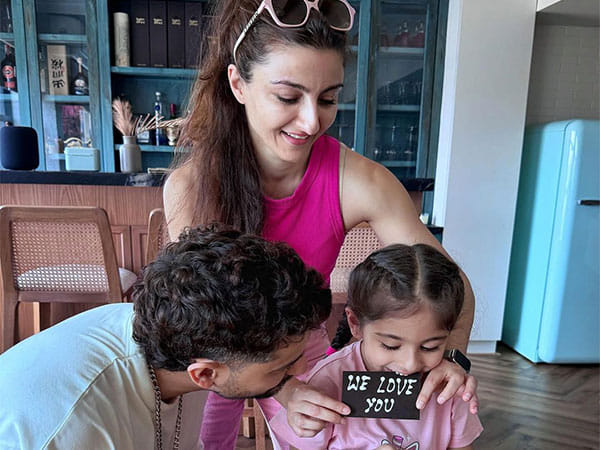 Soha Ali Khan, Kunal Kemmu celebrate Inaaya's achievement in gymnastics