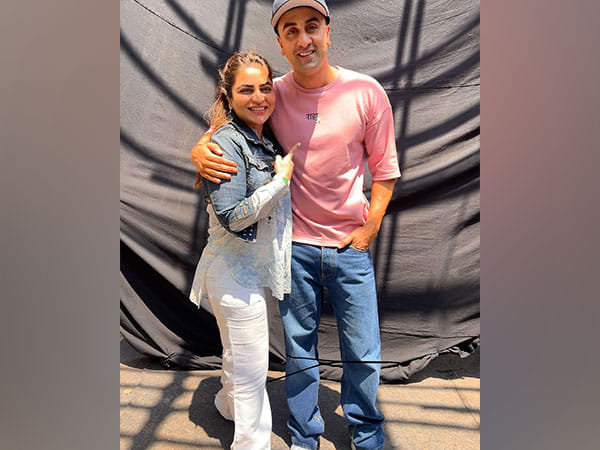 Ranbir Kapoor flaunts his T-shirt with daughter's name 'Raha' on it, see viral pics