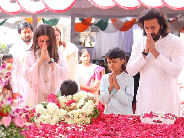 Riteish Deshmukh remembers his father Vilasrao Deshmukh on birth anniversary