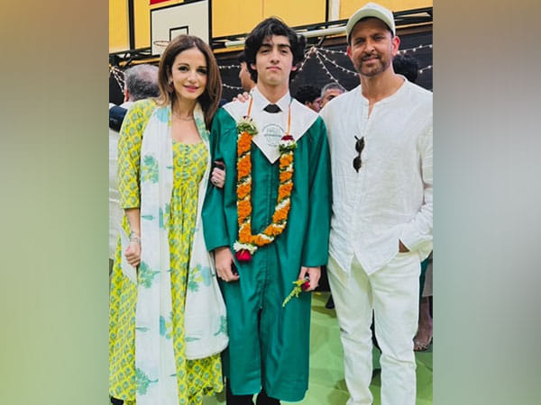 Hrithik Roshan, Sussanne Khan attend son Hrehaan's graduation ceremony