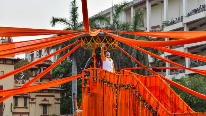 PM commenced his road show at 5 pm by garlanding the statue of Mahamana Madan Mohan Malviya at BHU gate | Suraj Singh Bisht | ThePrint