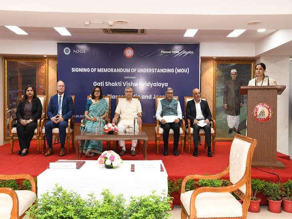 Gati Shakti Vishwavidyalaya signs three MoUs for industry-academia collaboration