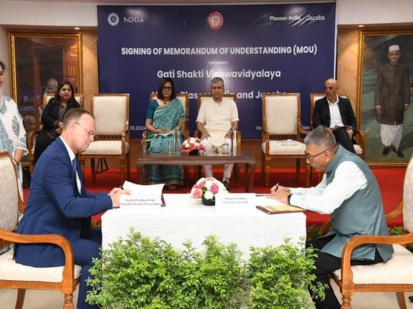 Plasser India Signs MoU with Gati Shakti Vishwavidyalaya, India's First University Specializing in the Transportation and Logistics Sector