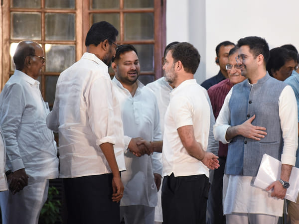 Rahul Gandhi praises Tejashwi Yadav for his 