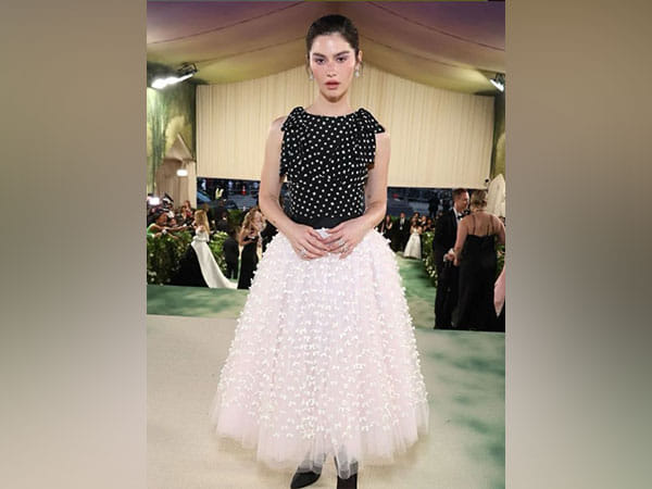 Gracie Abrams releases long-awaited song 'Close to You'