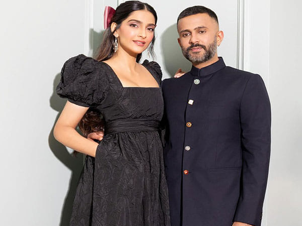 Sonam Kapoor gives a peek into the birthday present received from husband Anand Ahuja  
