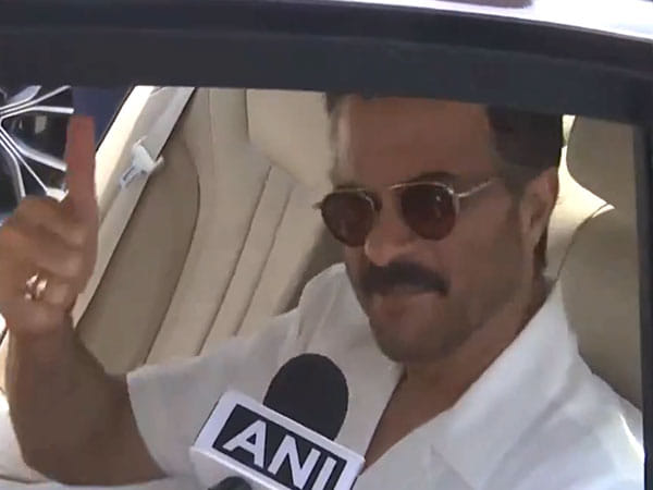 Anil Kapoor reaches Delhi to attend Modi's swearing-in ceremony, expresses hope for country's progress