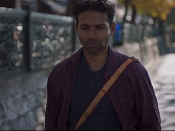 Hrithik Roshan unveils trailer of Vinod Rawat's directorial debut 'Pushtaini'