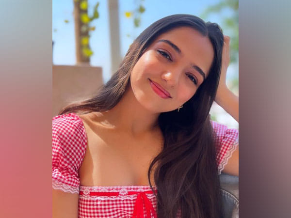 'Kota Factory 3' : Ahsaas Channa shares her experience working with Jitendra Kumar