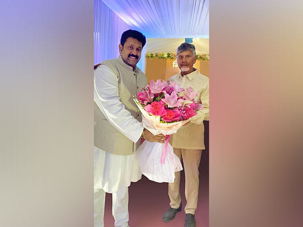 Papua New Guinea Trade Commissioner Vishnuprabhu Greets Chandrababu Naidu