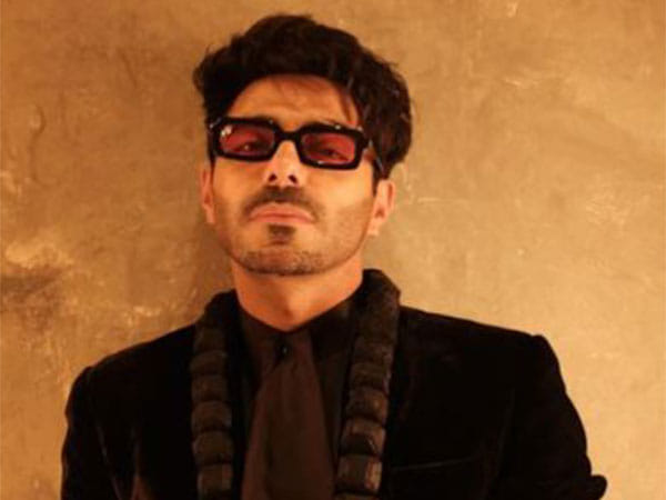 Aparshakti Khurana strikes stylish pose in his latest social media post 
