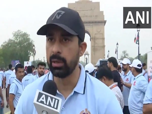 Ranvijay Singha urges youth vigilance against drug menace at Delhi walkathon