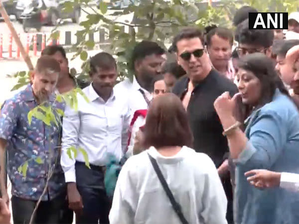 Akshay Kumar joins tree plantation drive in Mumbai, promotes environmental sustainability