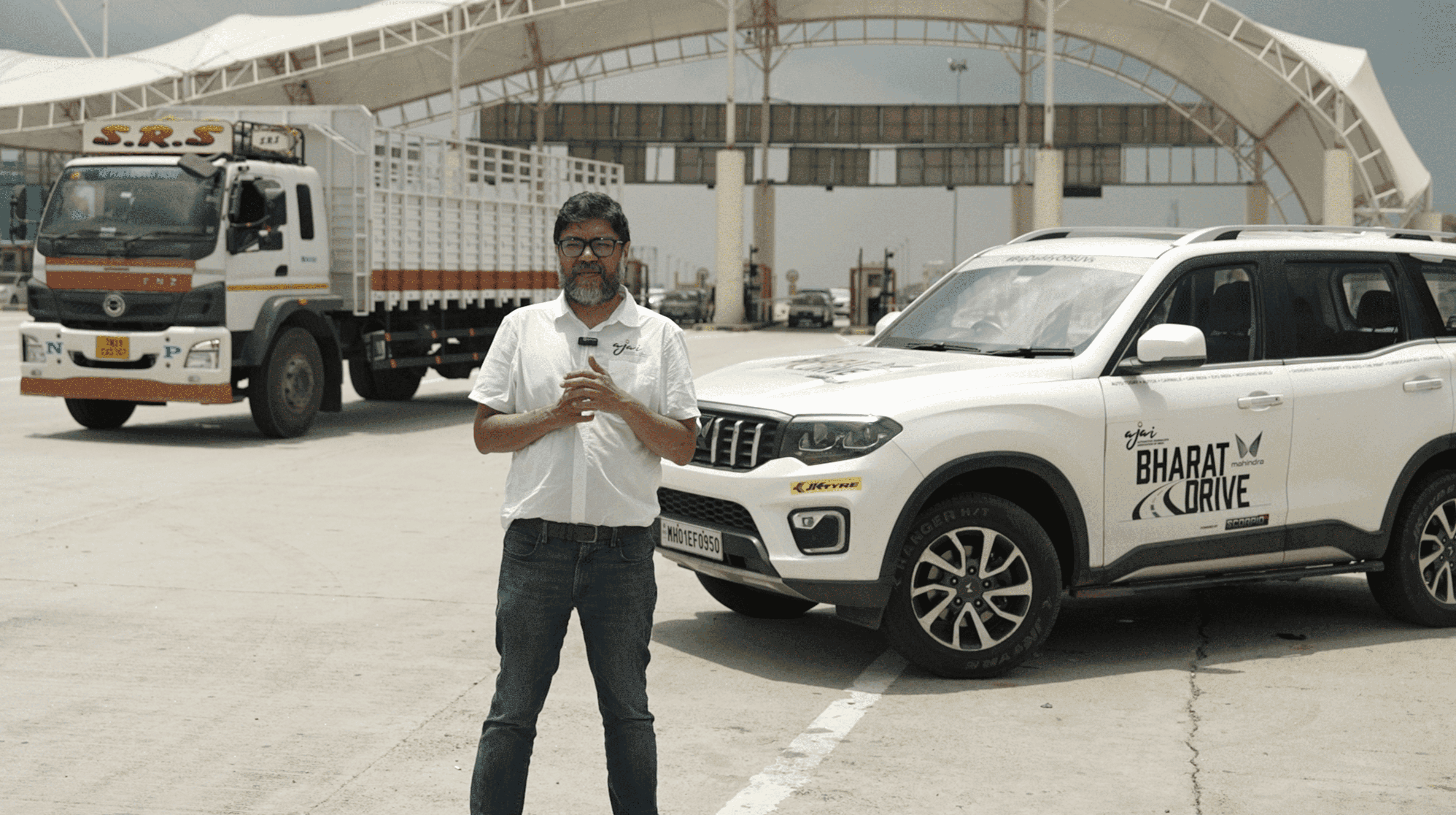 Automotive journalist Kushan Mitra duringthe AJAI Bharat Drive | By spesial arrangement