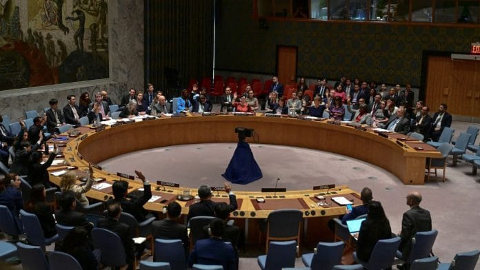Members of the U.N. Security Council vote on a U.S.-drafted resolution backing a proposal outlined by U.S.President Joe Biden for a ceasefire between Israel and Palestinian militants Hamas in the Gaza Strip, at U.N. headquarters in New York City, U.S., June 10, 2024. REUTERS/Stephanie Keith/File Photo