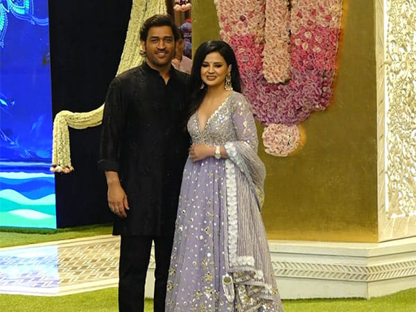 Anant-Radhika's special puja ceremony: MS Dhoni, Sakshi effortlessly slay desi look