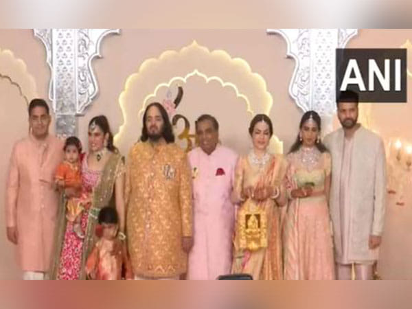 Ambani wedding: Mukesh-Nita, Akash-Shloka pose for 'fam jam' picture with groom Anant