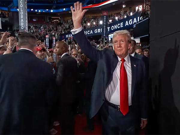 US teacher suspended for 