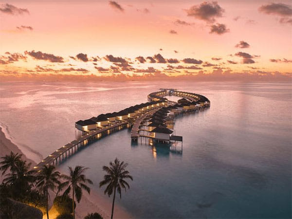 The Famous Emirati Illusionist, Moein Al Bastaki, Returns to Kandima Maldives for a 