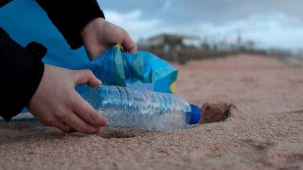 Study finds how plastic waste can be converted to electronic devices