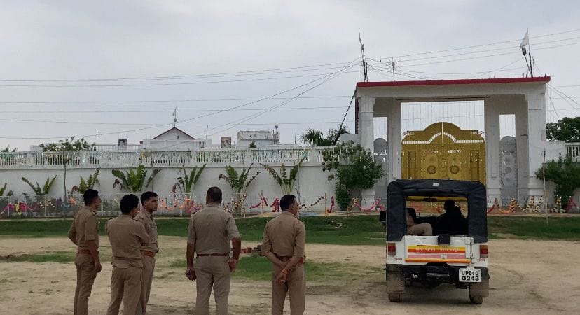 Police presence outside Bhole Baba's ashram in Mainpuri | Shubhangi Misra | ThePrint