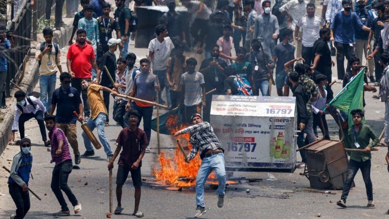 TV news off air, communications disrupted amidst student protests in Bangladesh