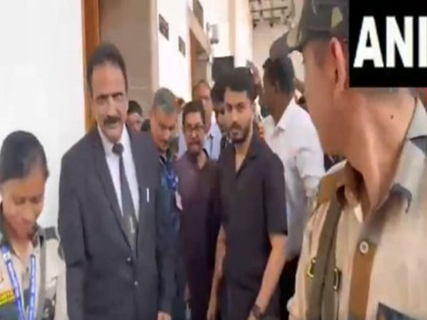 Aamir Khan, Kiran Rao visit Supreme Court for 'Laapata Ladies' screening, CJI welcomes him 