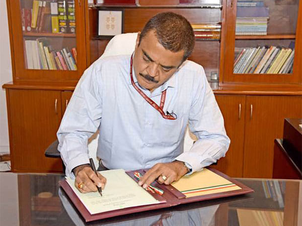 Sandeep Poundrik takes over as secretary, Ministry of Steel