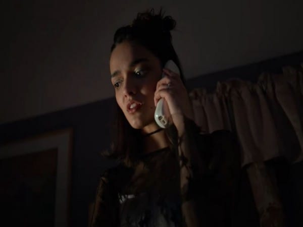 Rachel Zegler faces off against retro gadgets in 'Y2K' trailer from SNL's Kyle Mooney