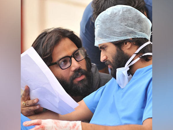 Vijay Deverakonda jokes about 'Full cut' release as 'Arjun Reddy' turns 7